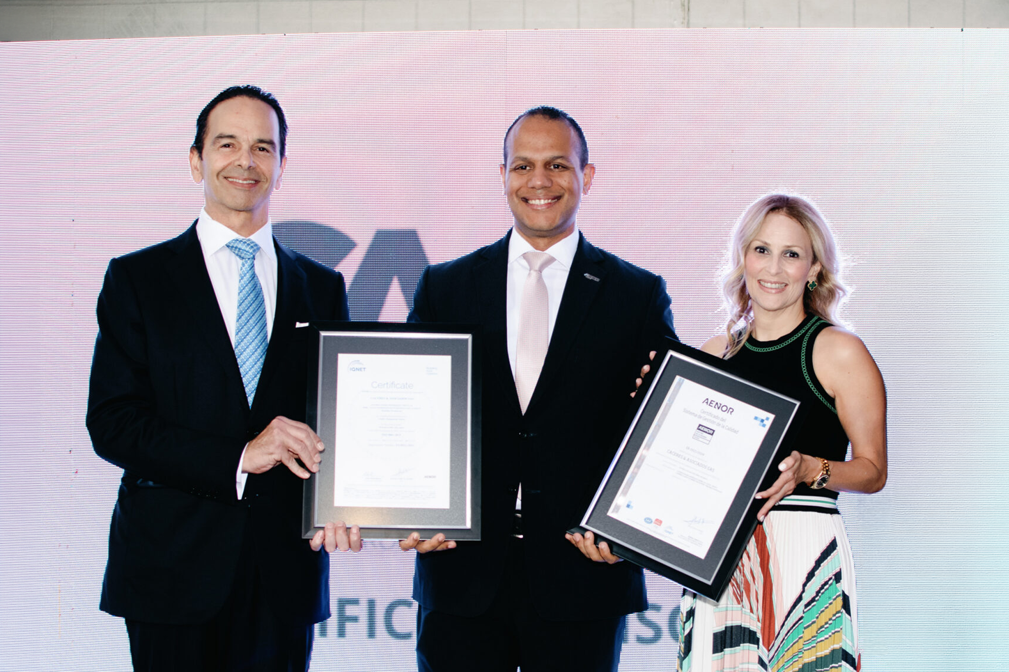 CÁCERES & ASOCIADOS RECIBE CERTIFICACIÓN ISO9001:2015